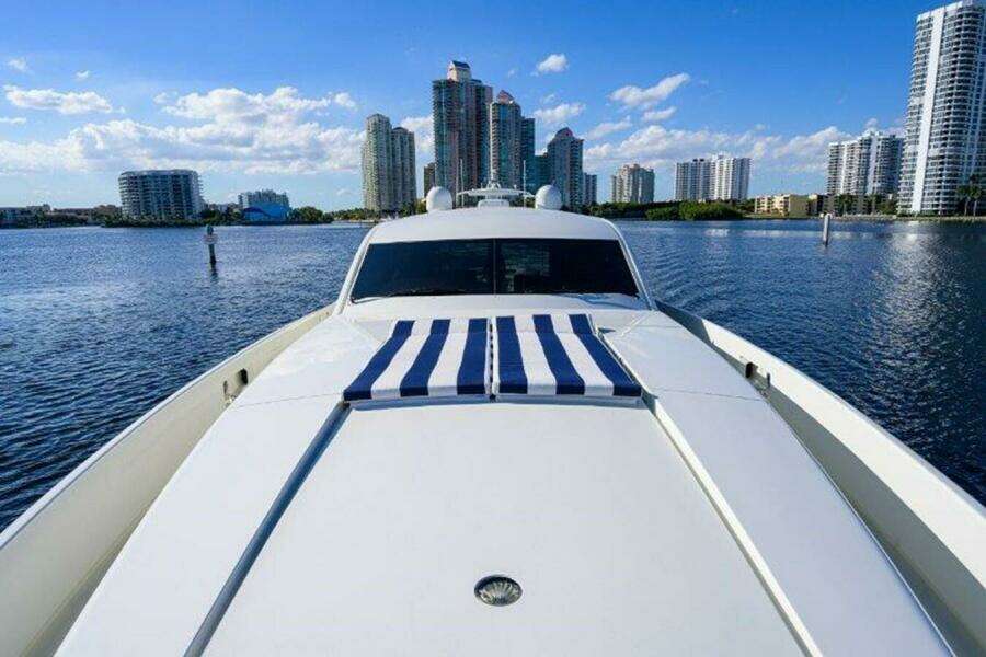 VIRGINIA SEA 84ft McMullen  amp  Wing Yacht For Sale