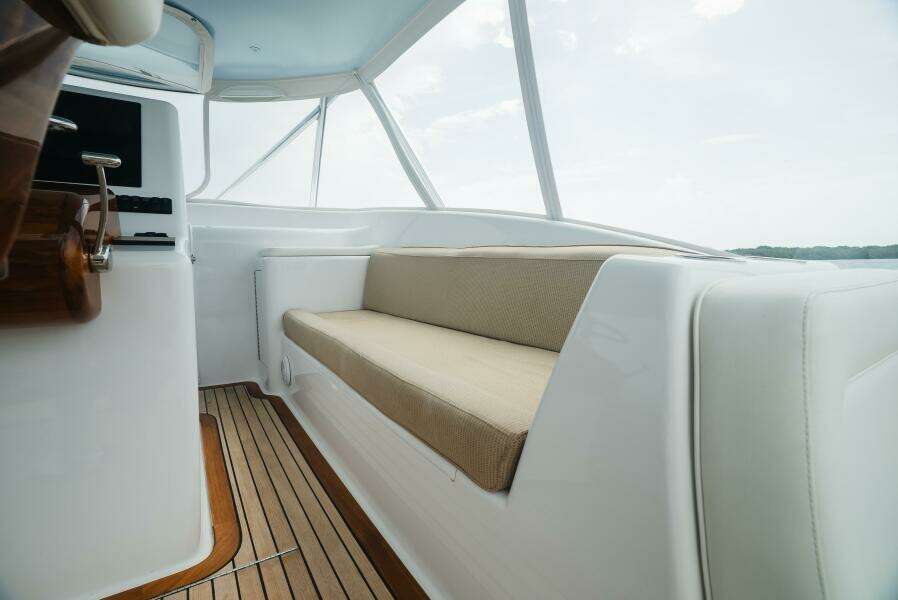 ATTITUDES 42ft Custom Carolina Yacht For Sale