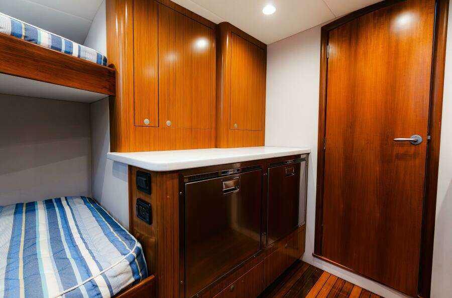 ATTITUDES 42ft Custom Carolina Yacht For Sale