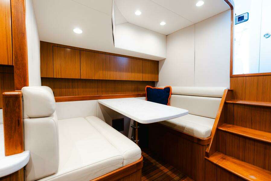 ATTITUDES 42ft Custom Carolina Yacht For Sale