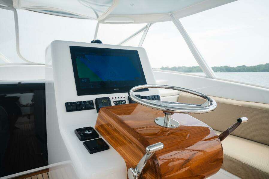 ATTITUDES 42ft Custom Carolina Yacht For Sale
