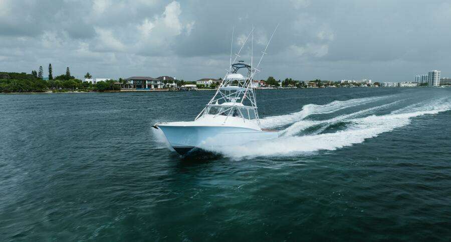 ATTITUDES 42ft Custom Carolina Yacht For Sale