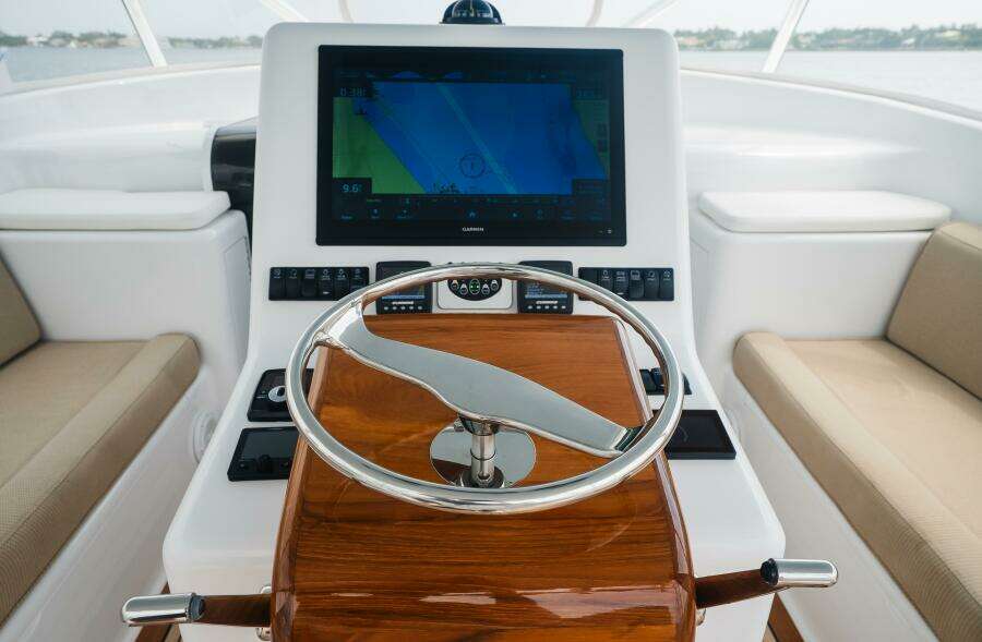 ATTITUDES 42ft Custom Carolina Yacht For Sale
