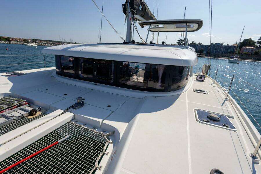 2019-lagoon-42-sail-9941956-20250911034313817-2.jpg