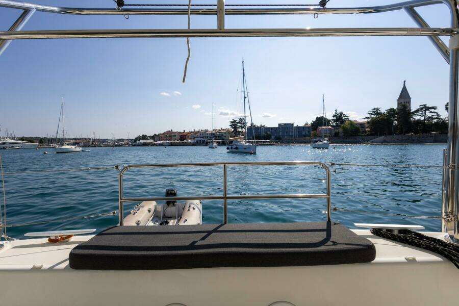 2019-lagoon-42-sail-9941956-20250911034324658-1.jpg