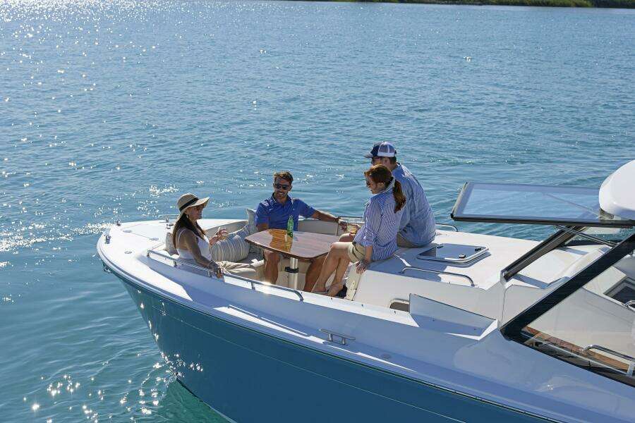 47ft MJM Yacht For Sale