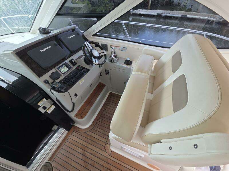 47ft Sea Ray Yacht For Sale