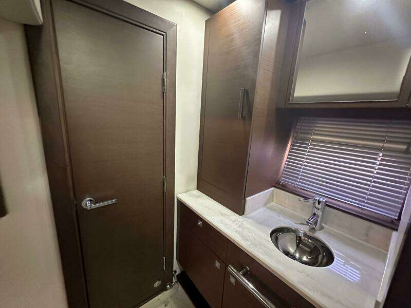 47ft Sea Ray Yacht For Sale