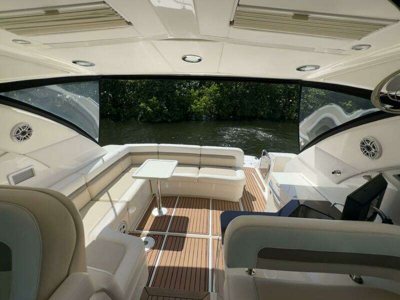 47ft Sea Ray Yacht For Sale