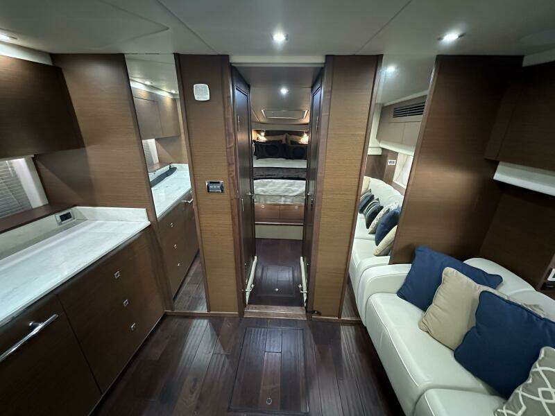 47ft Sea Ray Yacht For Sale