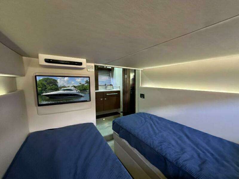 47ft Sea Ray Yacht For Sale