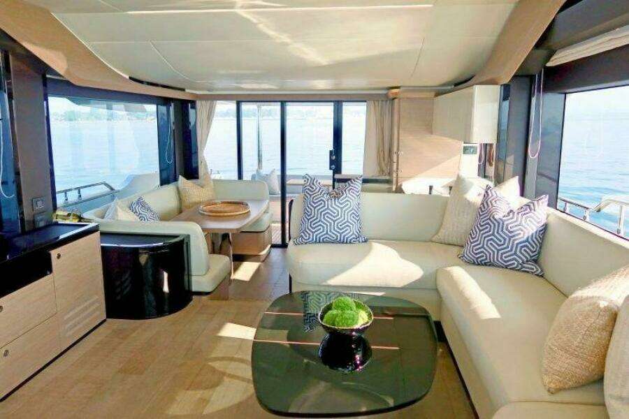 58ft Absolute Yacht For Sale