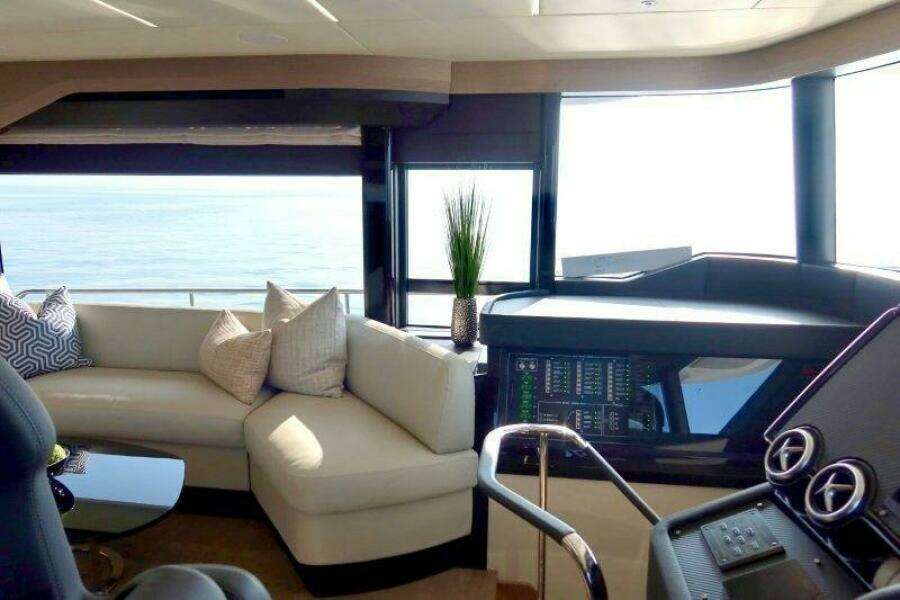 58ft Absolute Yacht For Sale