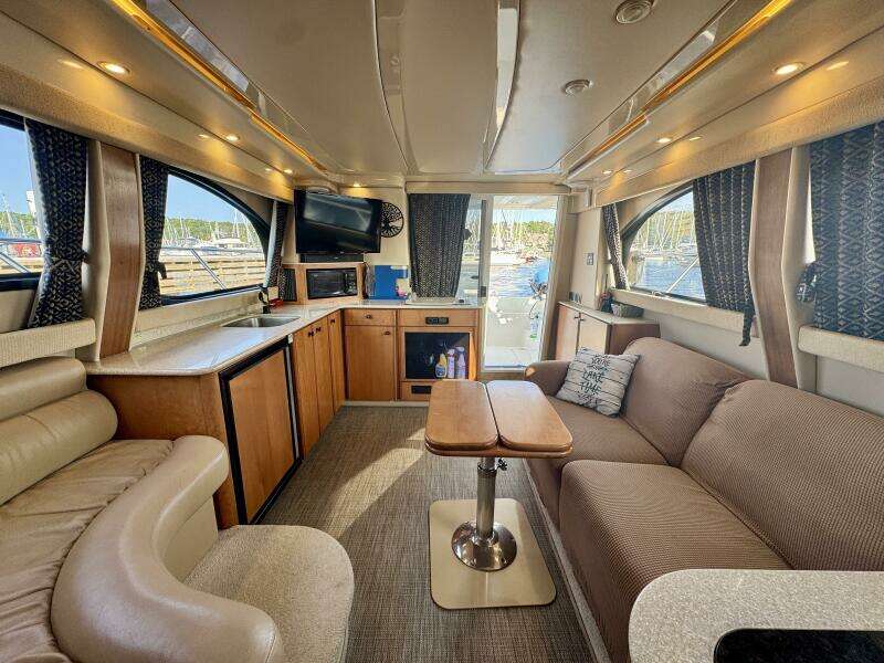 34ft Meridian Yacht For Sale