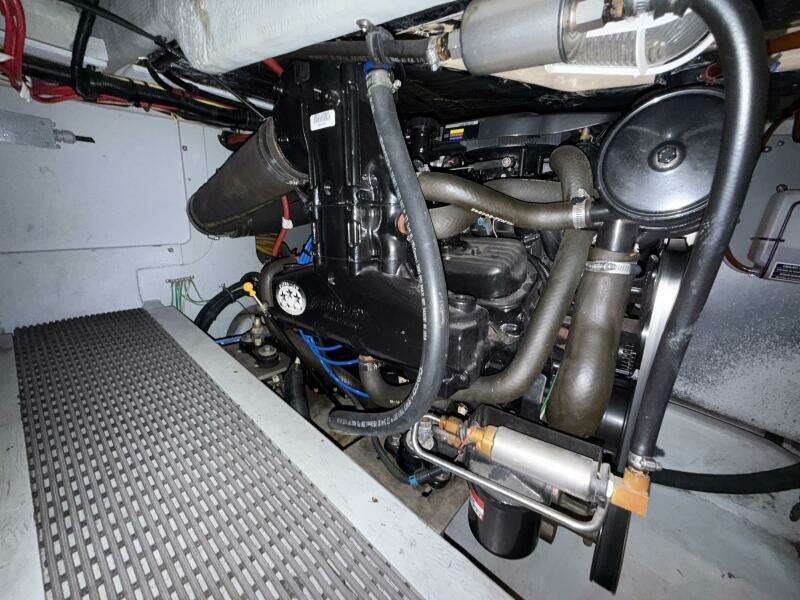 34ft Meridian Yacht For Sale