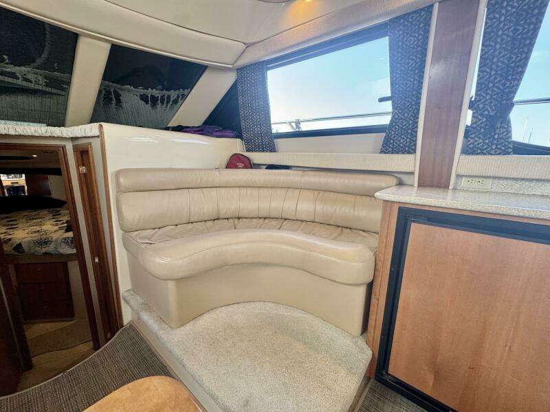 34ft Meridian Yacht For Sale