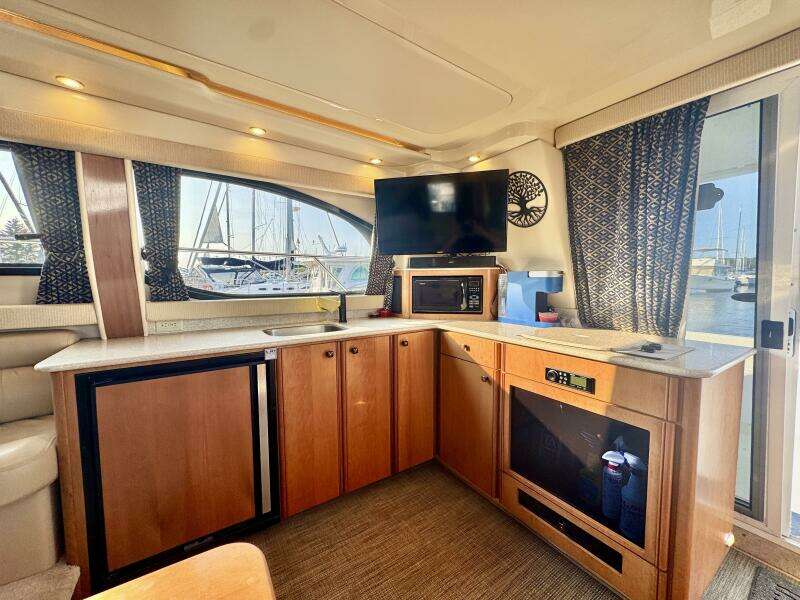 34ft Meridian Yacht For Sale