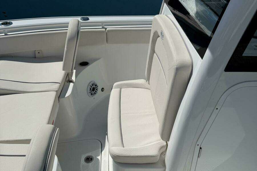 25ft Sea Hunt Yacht For Sale