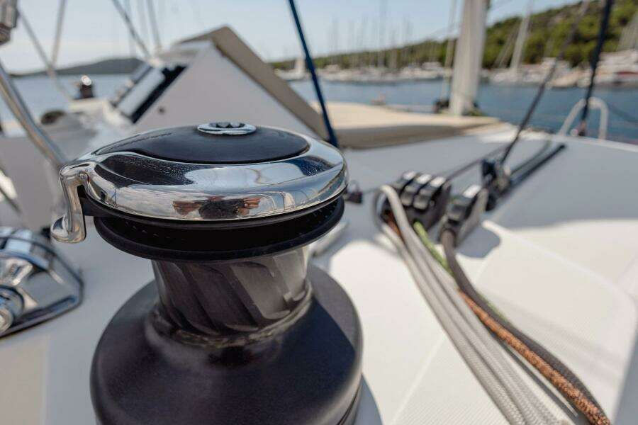 2011-lagoon-450-sail-9942026-20250911054827211-1.jpg