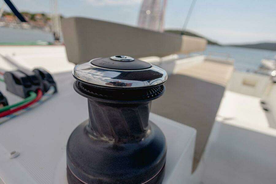 2011-lagoon-450-sail-9942026-20250911054824681-2.jpg