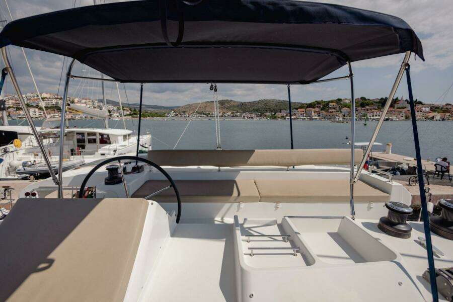 2011-lagoon-450-sail-9942026-20250911054836041-2.jpg