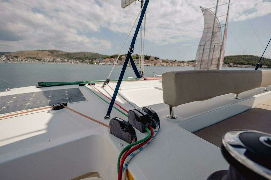 2011-lagoon-450-sail-9942026-20250911054824396-1.jpg