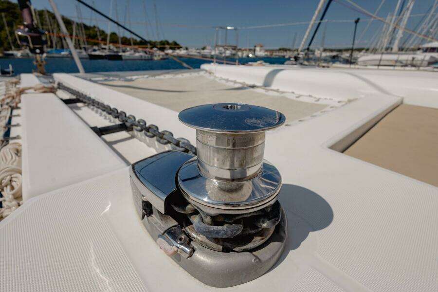 2011-lagoon-450-sail-9942026-20250911054827812-3.jpg