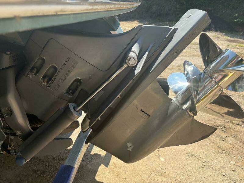 22ft Cobalt Yacht For Sale