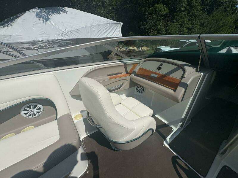 22ft Cobalt Yacht For Sale