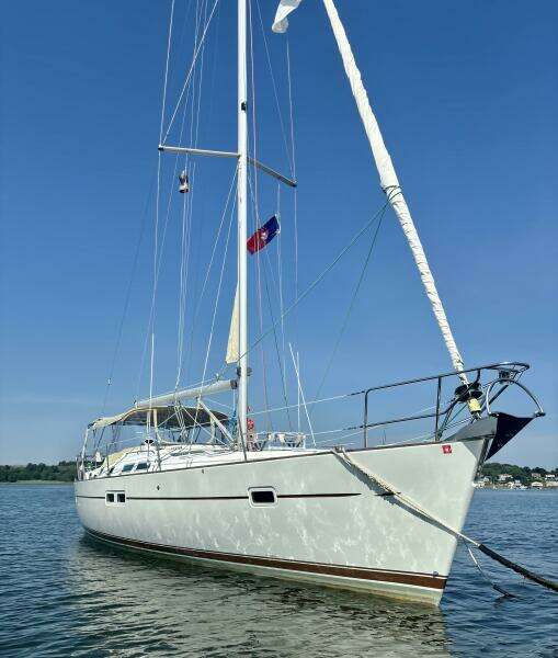 Table 4 Two 42ft Beneteau Yacht For Sale