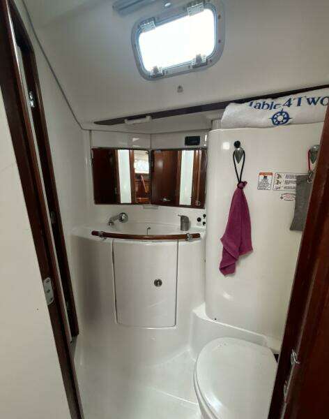 Table 4 Two 42ft Beneteau Yacht For Sale