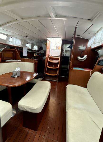 Table 4 Two 42ft Beneteau Yacht For Sale