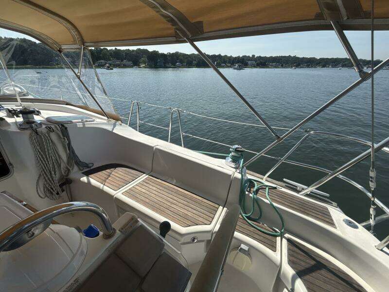 Table 4 Two 42ft Beneteau Yacht For Sale