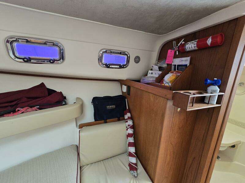 Reflections 30ft Mainship Yacht For Sale