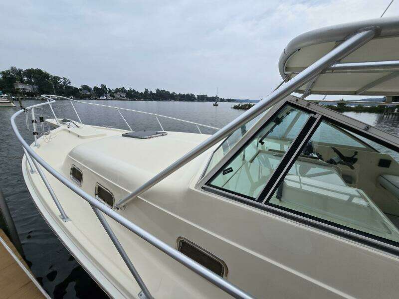 Reflections 30ft Mainship Yacht For Sale