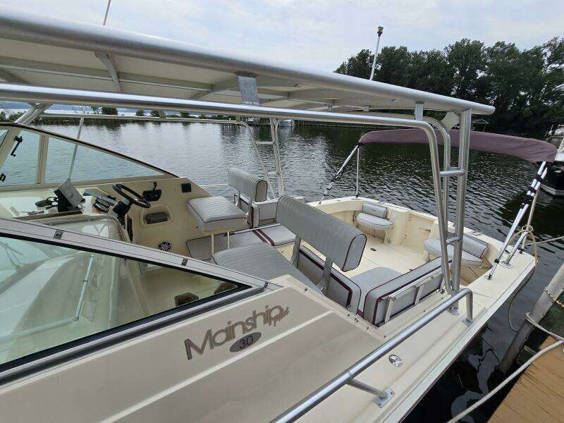 Reflections 30ft Mainship Yacht For Sale