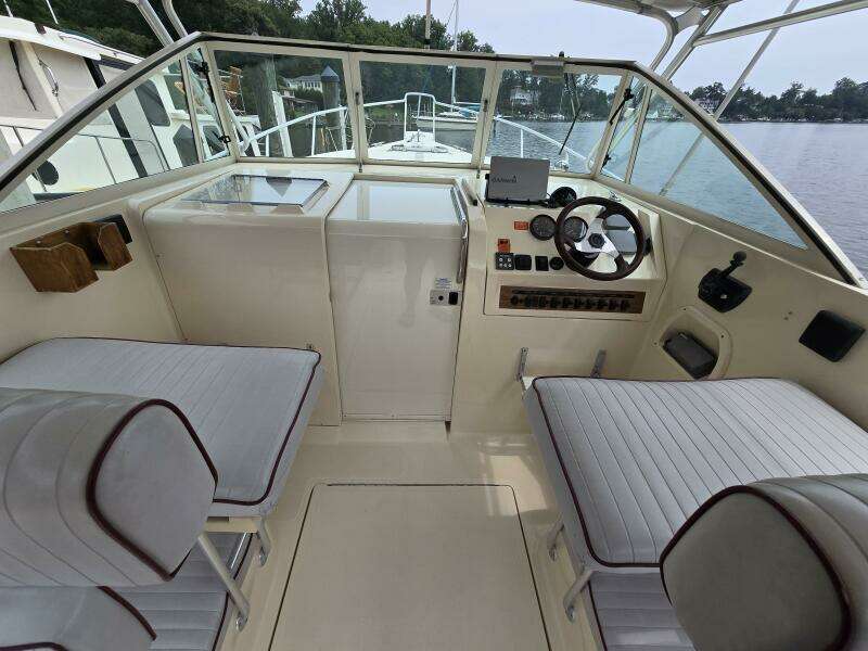 Reflections 30ft Mainship Yacht For Sale