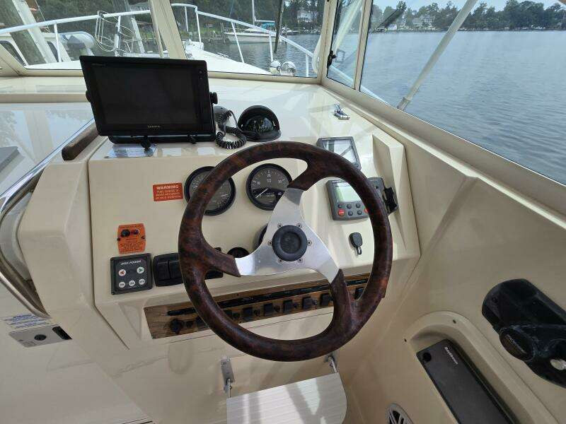 Reflections 30ft Mainship Yacht For Sale