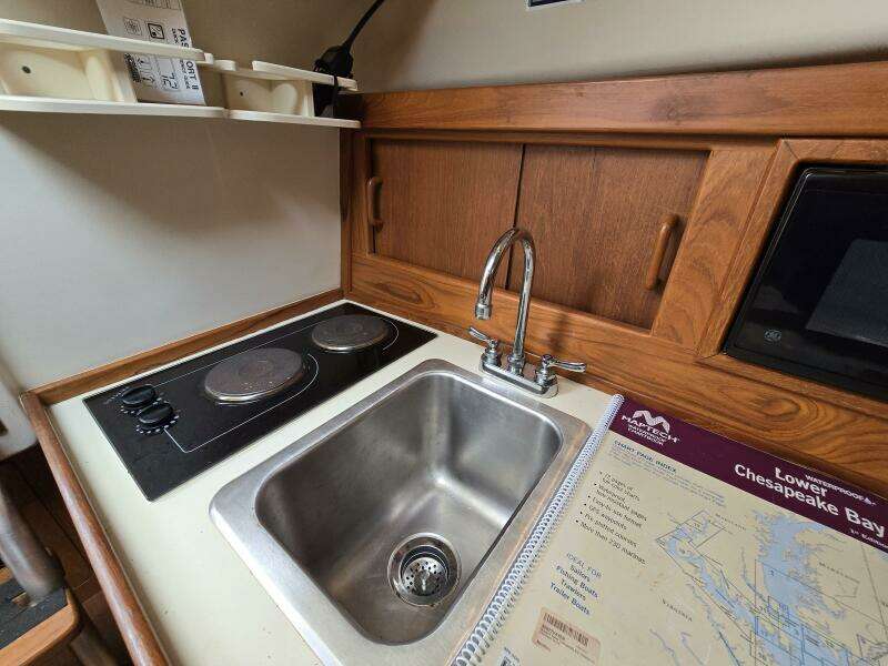 Reflections 30ft Mainship Yacht For Sale