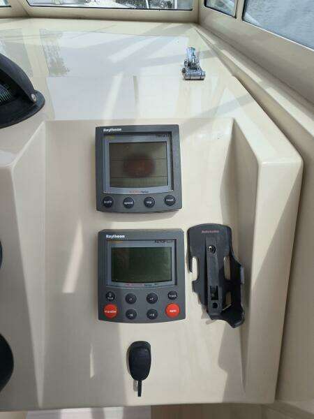 Reflections 30ft Mainship Yacht For Sale