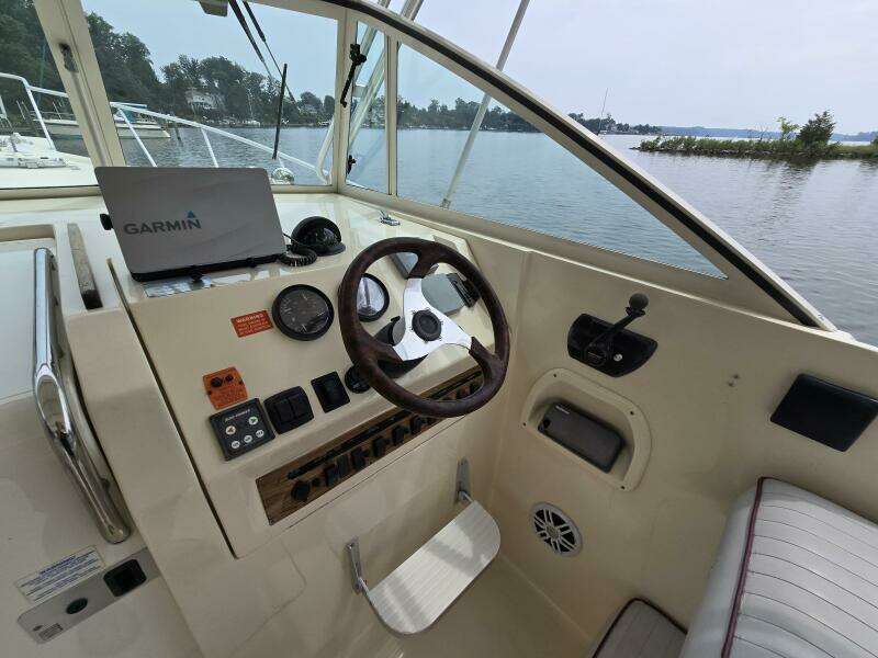 Reflections 30ft Mainship Yacht For Sale