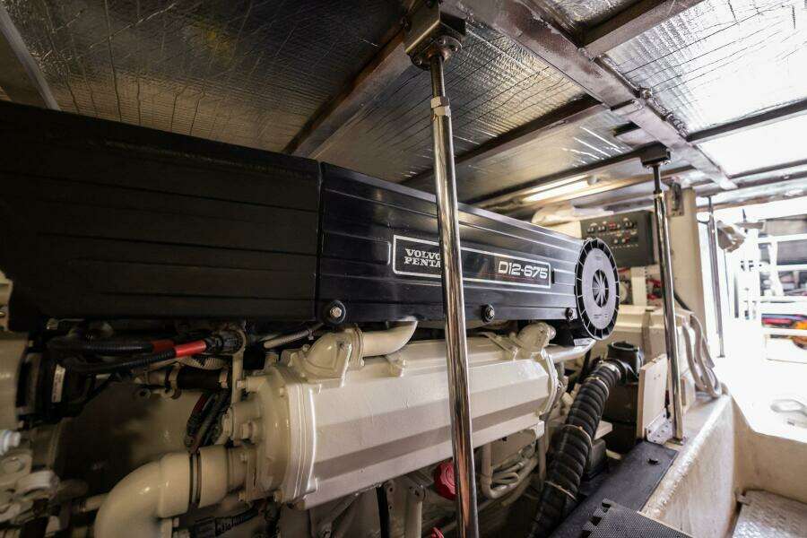 Sound Traveler 56ft Carver Yacht For Sale