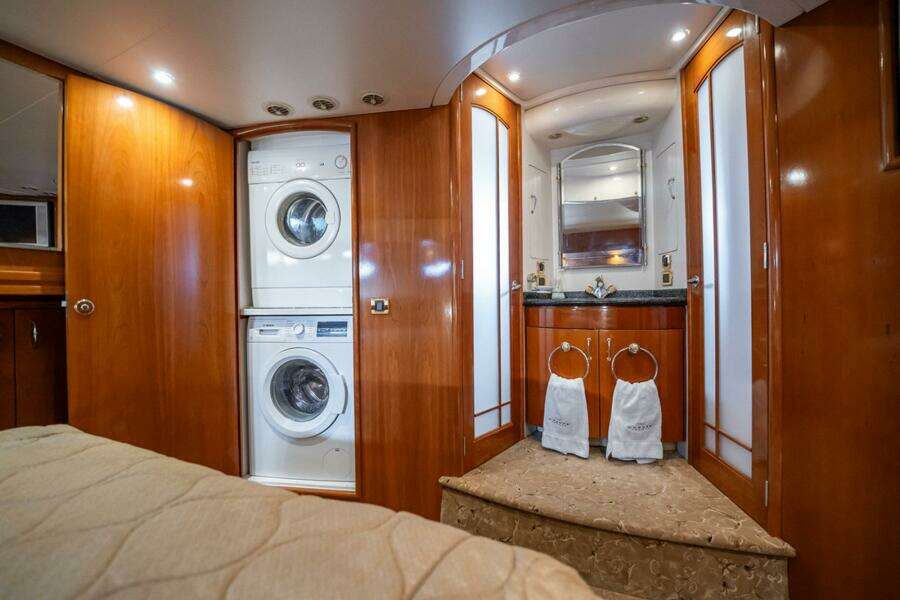 Sound Traveler 56ft Carver Yacht For Sale