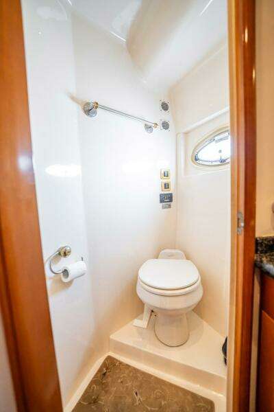 Sound Traveler 56ft Carver Yacht For Sale