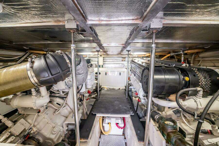 Sound Traveler 56ft Carver Yacht For Sale