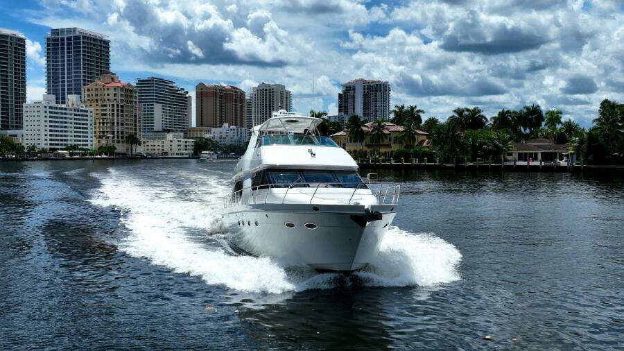 Sound Traveler 56ft Carver Yacht For Sale