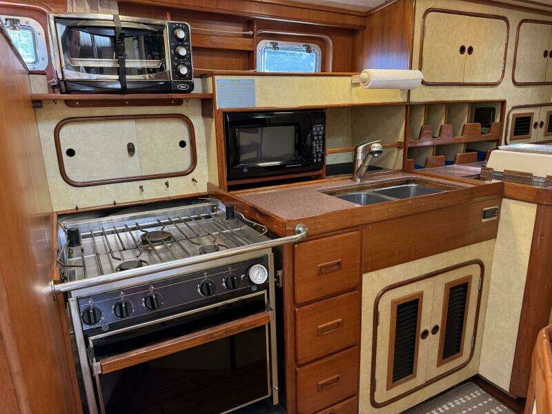 Su Ching 55ft Tayana Yacht For Sale