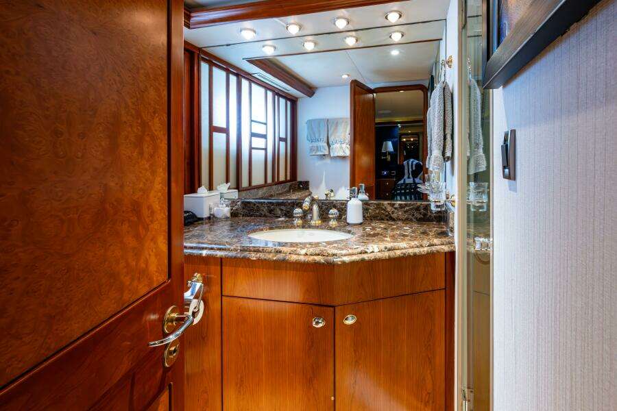 WESTPORT 112 LILA CUY