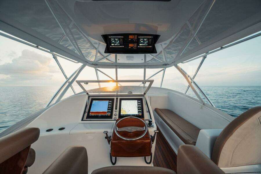DOG HOUSE 40ft F amp S Yacht For Sale