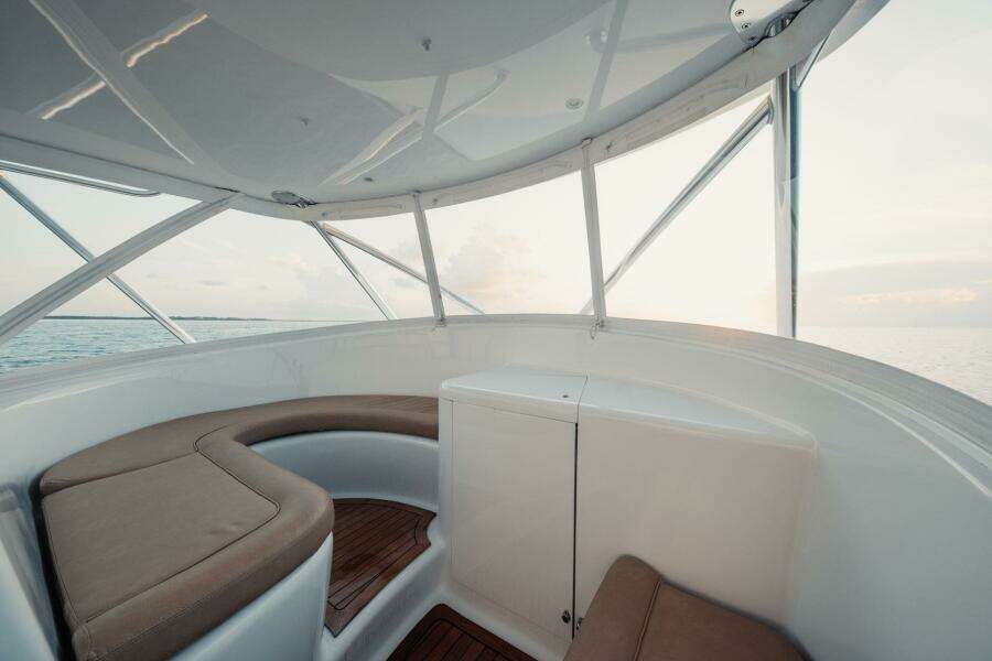 DOG HOUSE 40ft F amp S Yacht For Sale
